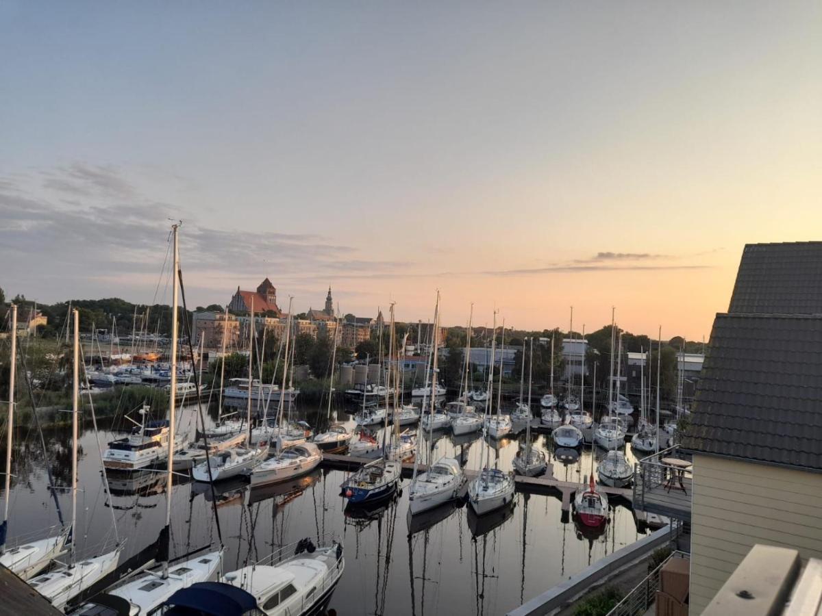 Ferienwohnung Marina Am Ryck Greifswald Exterior photo